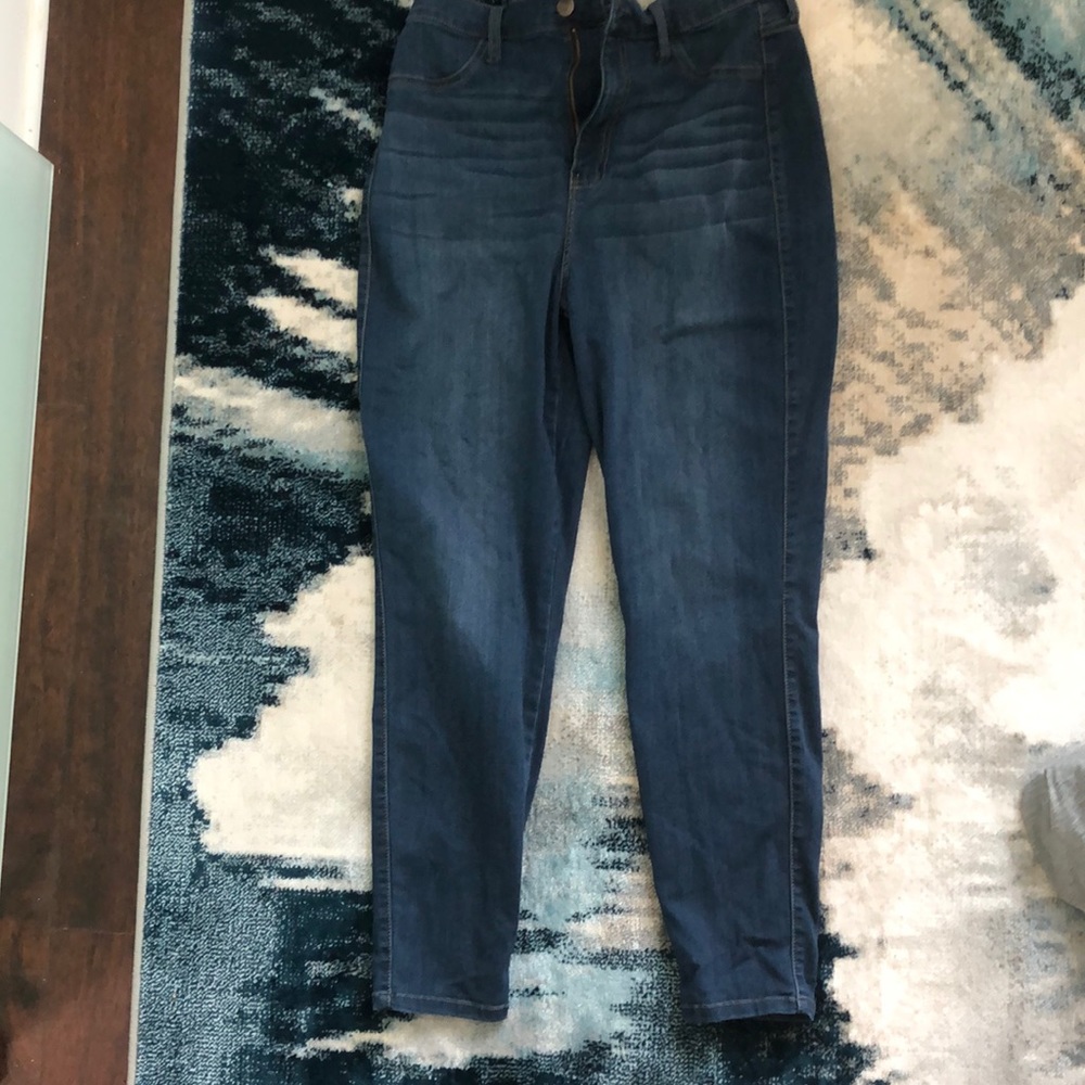 Fashion Nova stretchy jeans size Juniors 13, 31 length